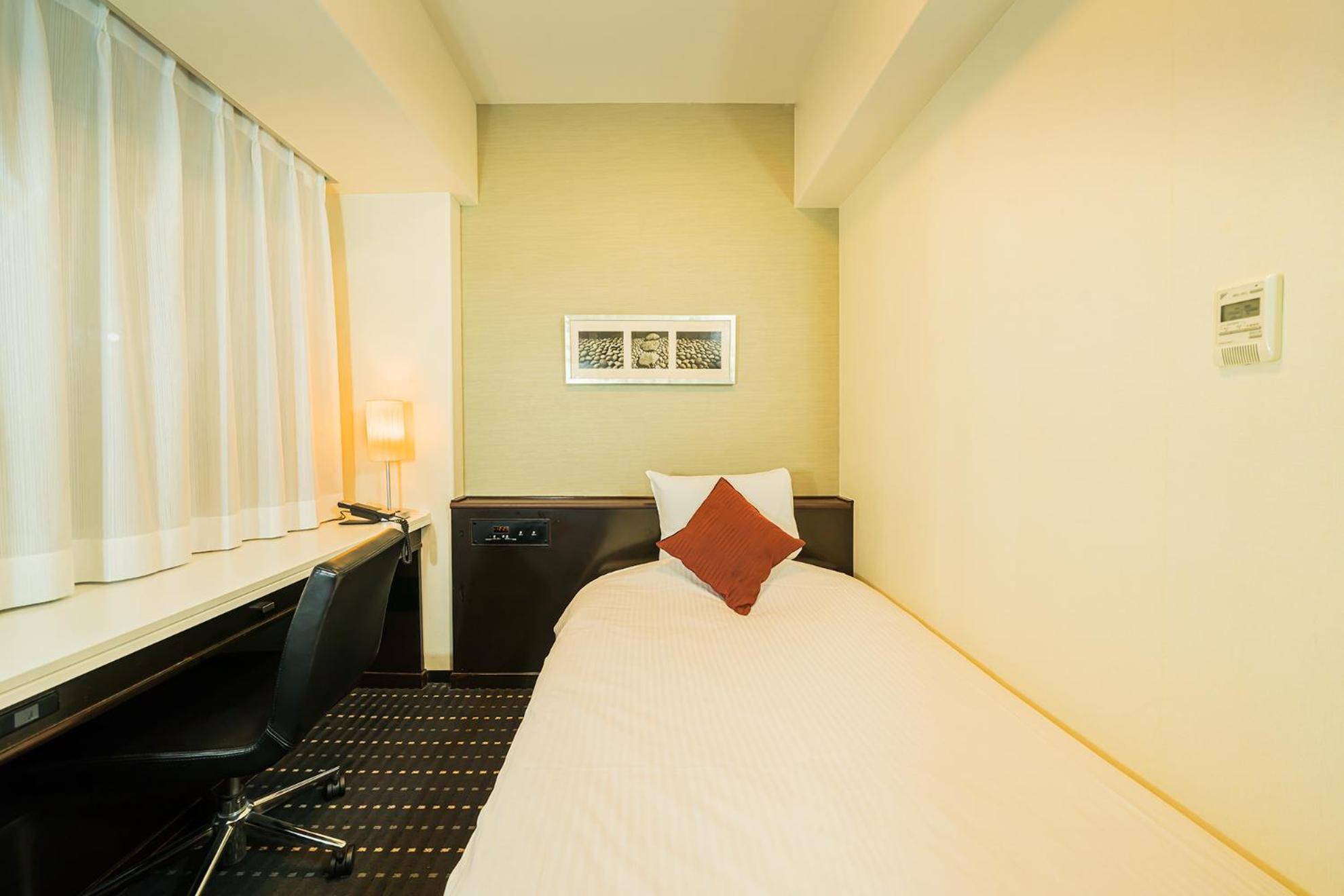 Hotel Kanda Station